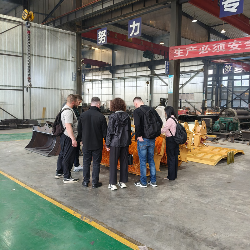 Russian Clients Visited Our Company,
